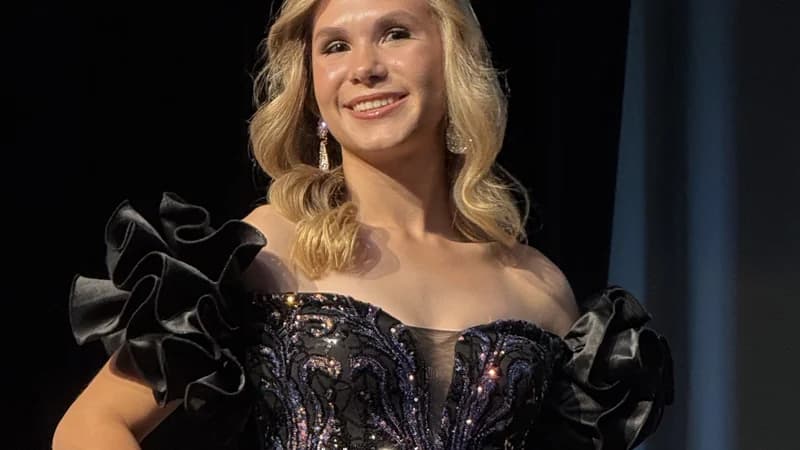 Pageant contestant on stage at the West Tennessee State Fair